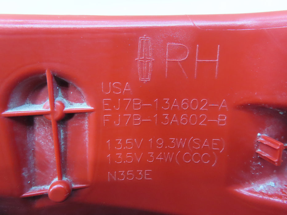 2015-2019 LINCOLN MKC REAR RIGHT PASSENGER SIDE TAIL LIGHT OEM PARTS ONLY