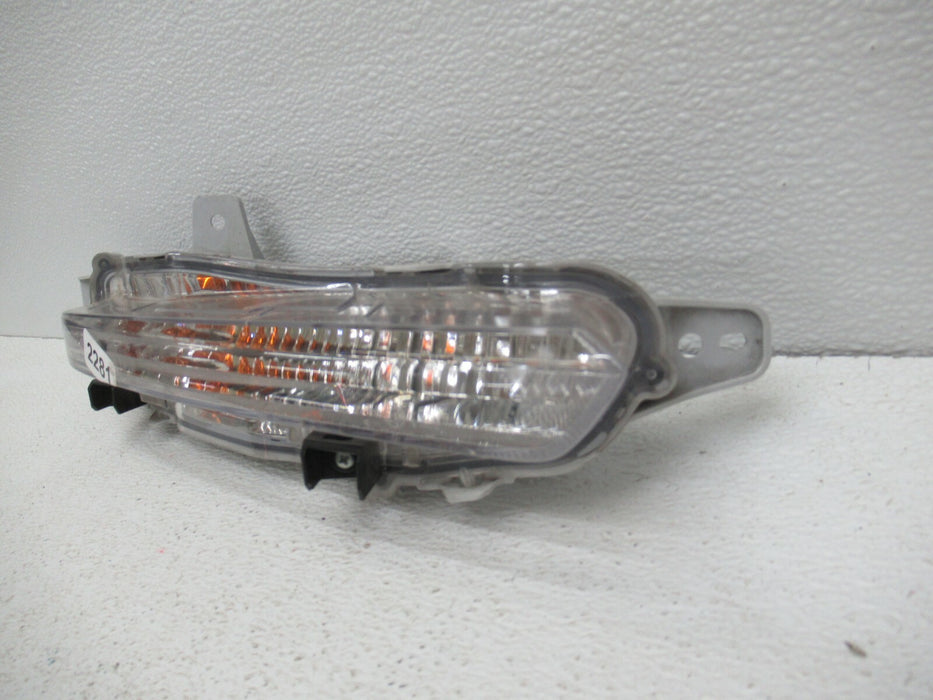 2016-2018 HONDA PILOT FRONT RIGHT PASSENGER SIDE TURN SIGNAL LIGHT LAMP OEM