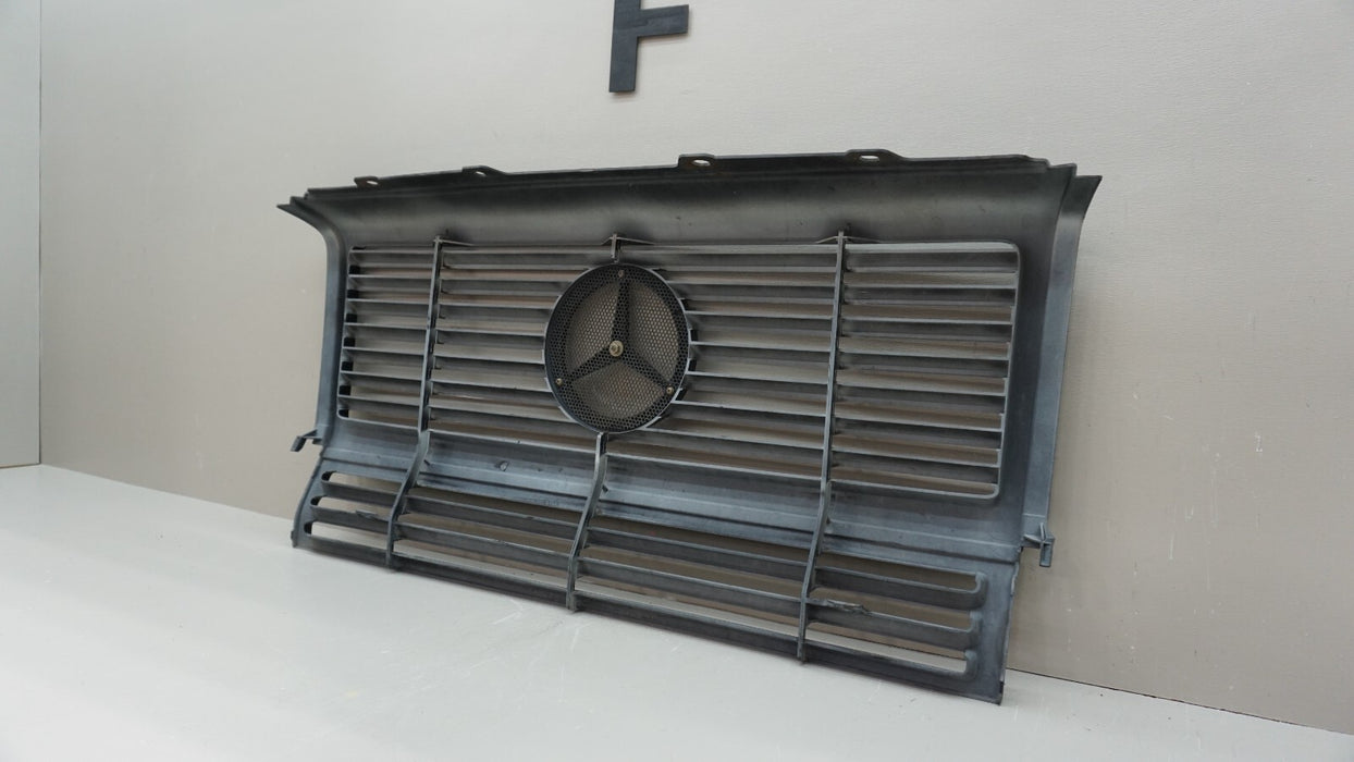 2002-2008 MERCEDES-BENZ G500 G550 FRONT MAIN GRILLE 4638880015 OEM