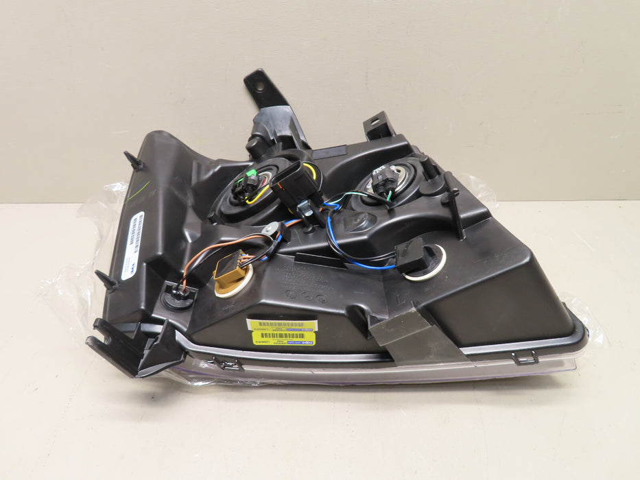 2007-2014 CHEVROLET TAHOE/SUBURBAN LEFT DRIVER HEADLIGHT LAMP HALOGEN