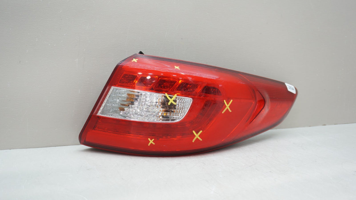 2015-2017 HYUNDAI SONATA REAR LEFT DRIVER SIDE OUTER TAIL LIGHT OEM 92402-C2100