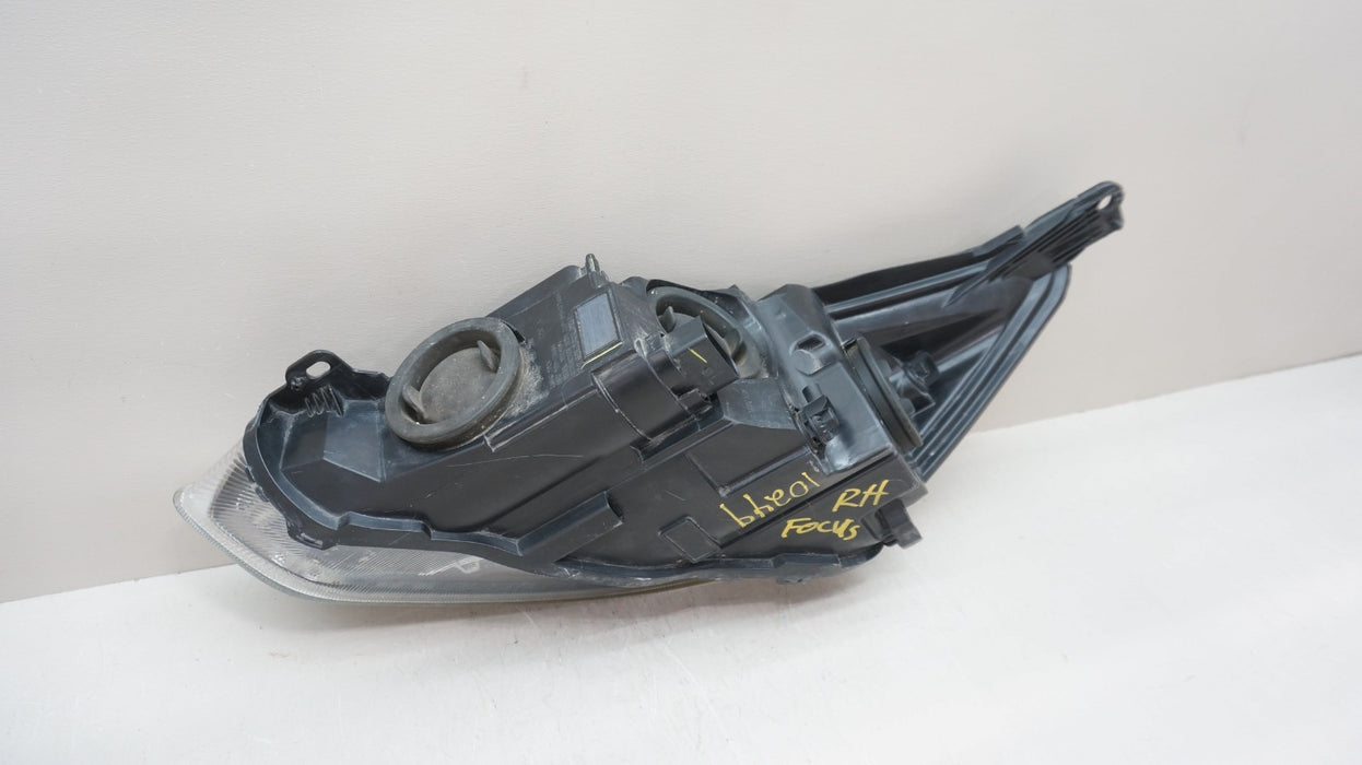 2015-2018 FORD FOCUS FRONT RIGHT SIDE HALOGEN HEADLIGHT OEM F1EB-13W029