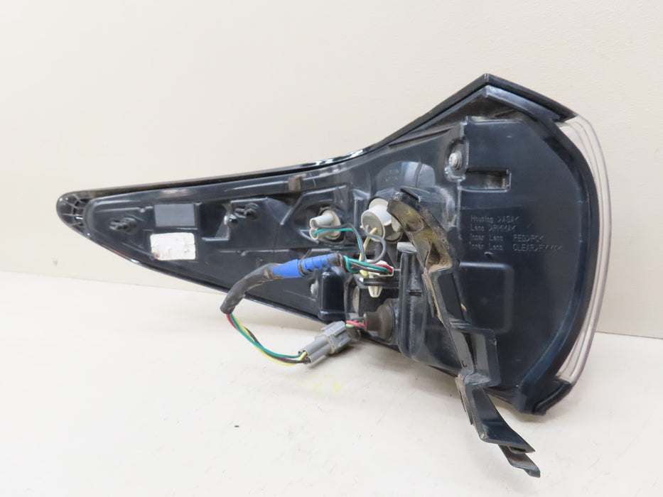 2015-2018 NISSAN MURANO REAR RIGHT PASSENGER TAIL LIGHT OUTER OEM