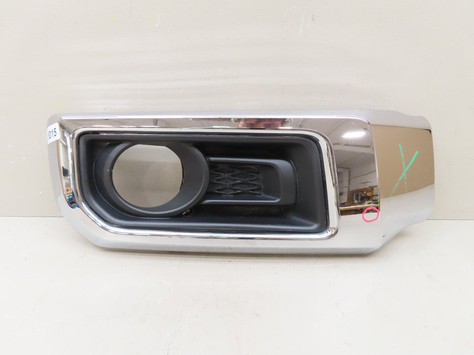 2014-2022 TOYOTA 4RUNNER FRONT RIGHT PASSENGER FOG LIGHT BEZEL COVER OEM