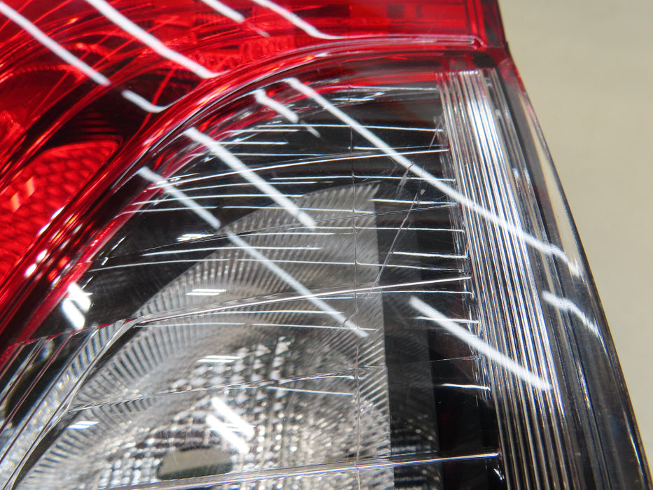 2019-2022 TOYOTA RAV4 REAR LEFT DRIVER SIDE TAIL LIGHT OEM 81560-0R09000