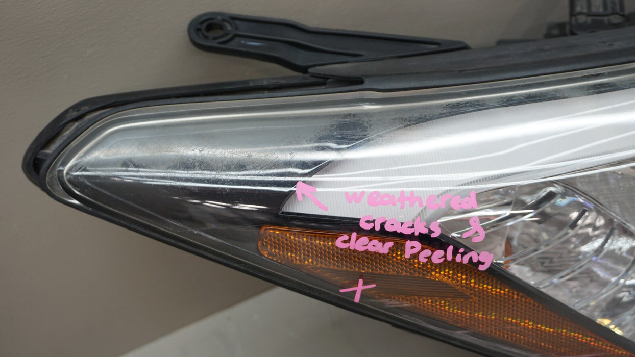 2013-2016 HYUNDAI SANTA FE FRONT PASSENGER SIDE HEADLIGHT HALOGEN OEM 14 15