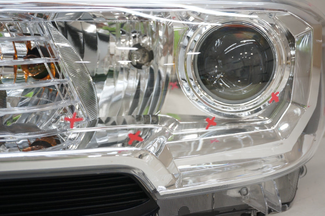 2016-2023 TOYOTA TACOMA FRONT LEFT DRIVERS SIDE HEADLIGHT HALOGEN OEM