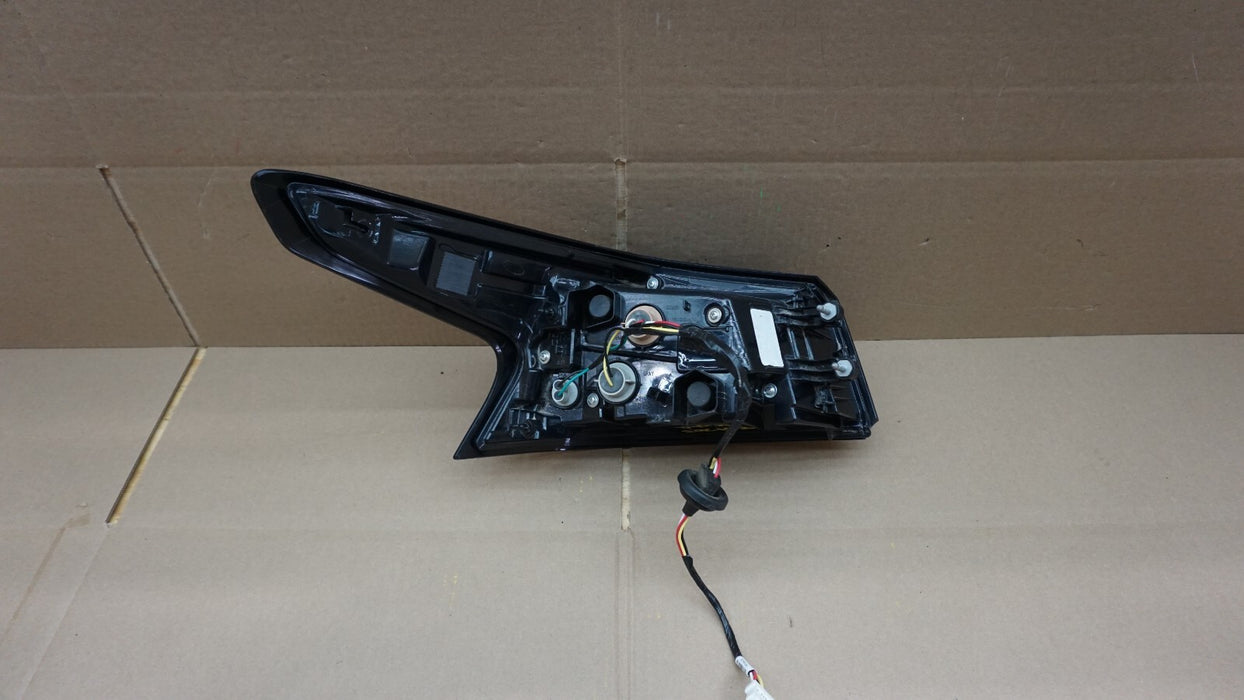 2019-2022 NISSAN ALTIMA REAR RIGHT PASSENGERS SIDE TAIL LIGHT OEM 19 20 21 22