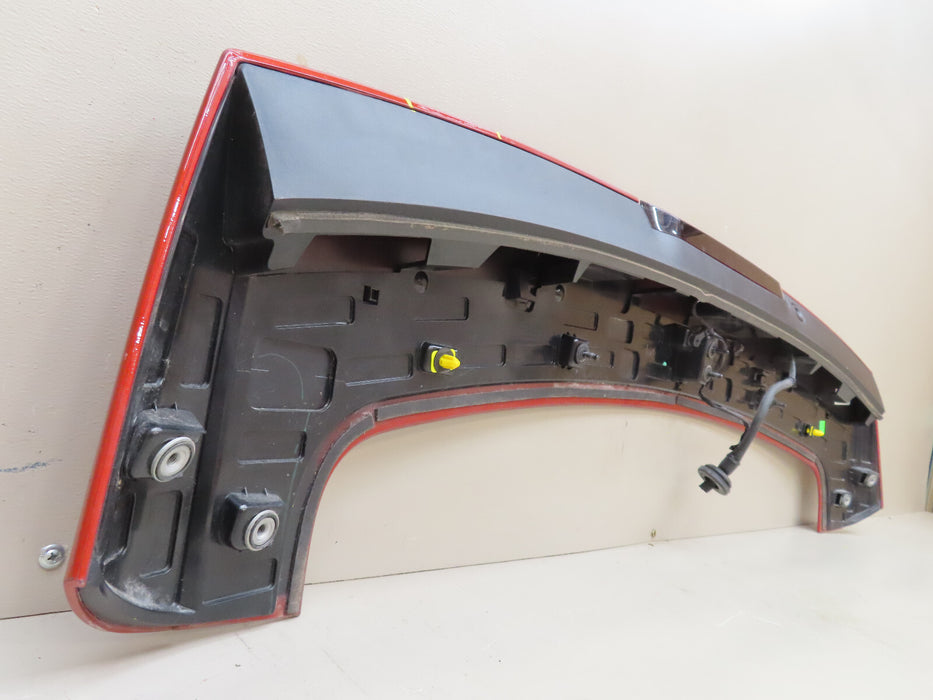 2018-2023 CHEVROLET EQUINOX TAILGATE LIFTGATE ROOF SPOILER & LIGHT OEM 84211851