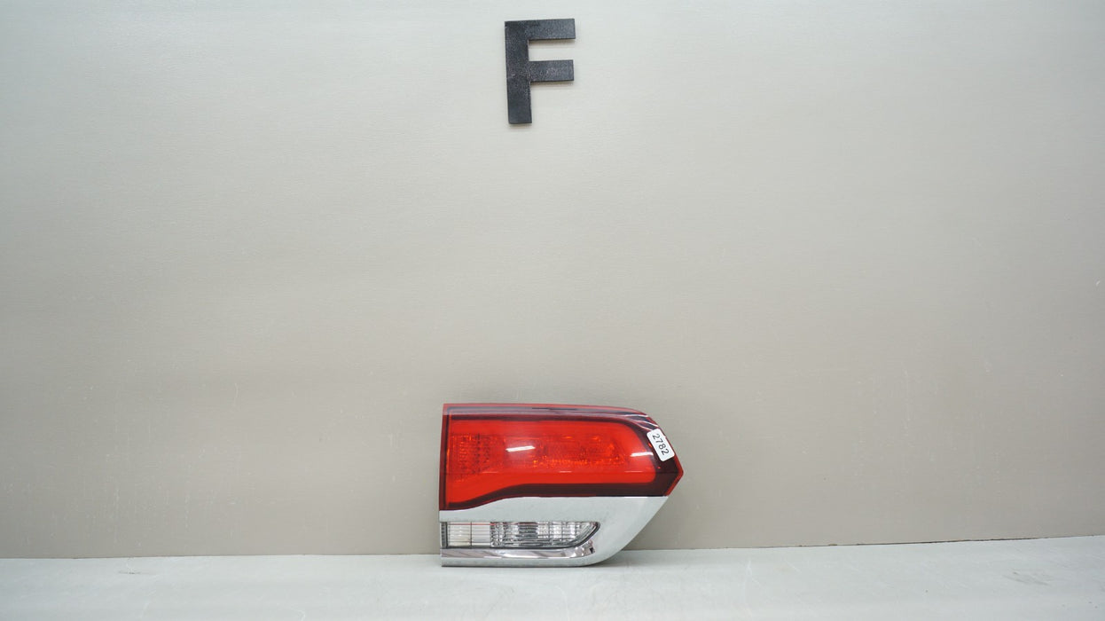 2014-2021 JEEP GRAND CHEROKEE REAR LEFT DRIVER SIDE INNER TAIL LIGHT OEM