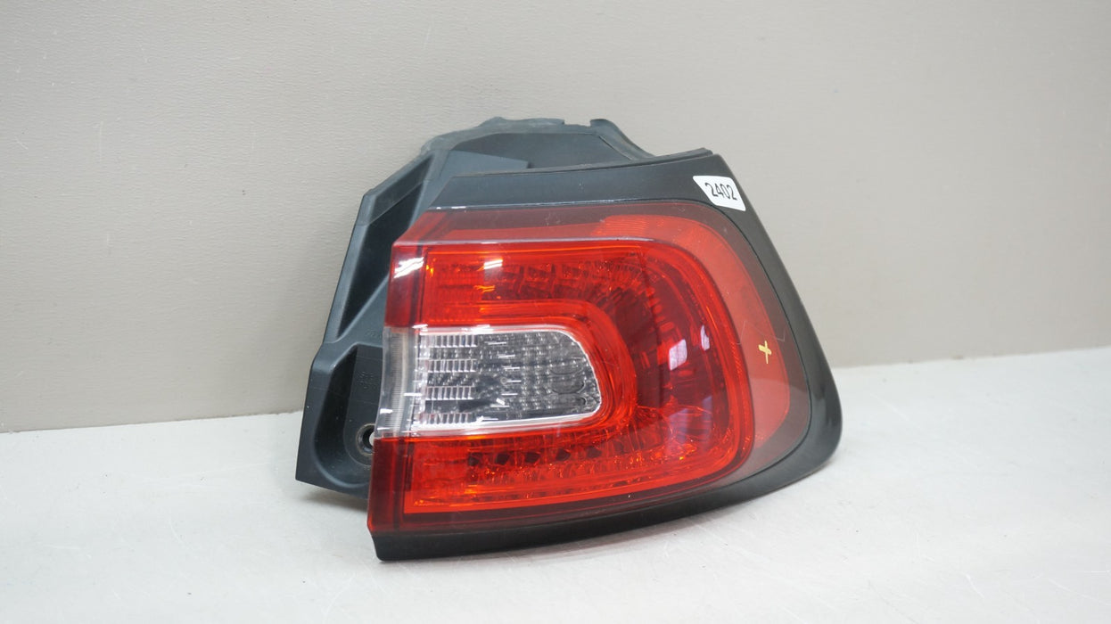 2014-2018 JEEP CHEROKEE REAR RIGHT PASSENGER SIDE TAIL LIGHT OEM