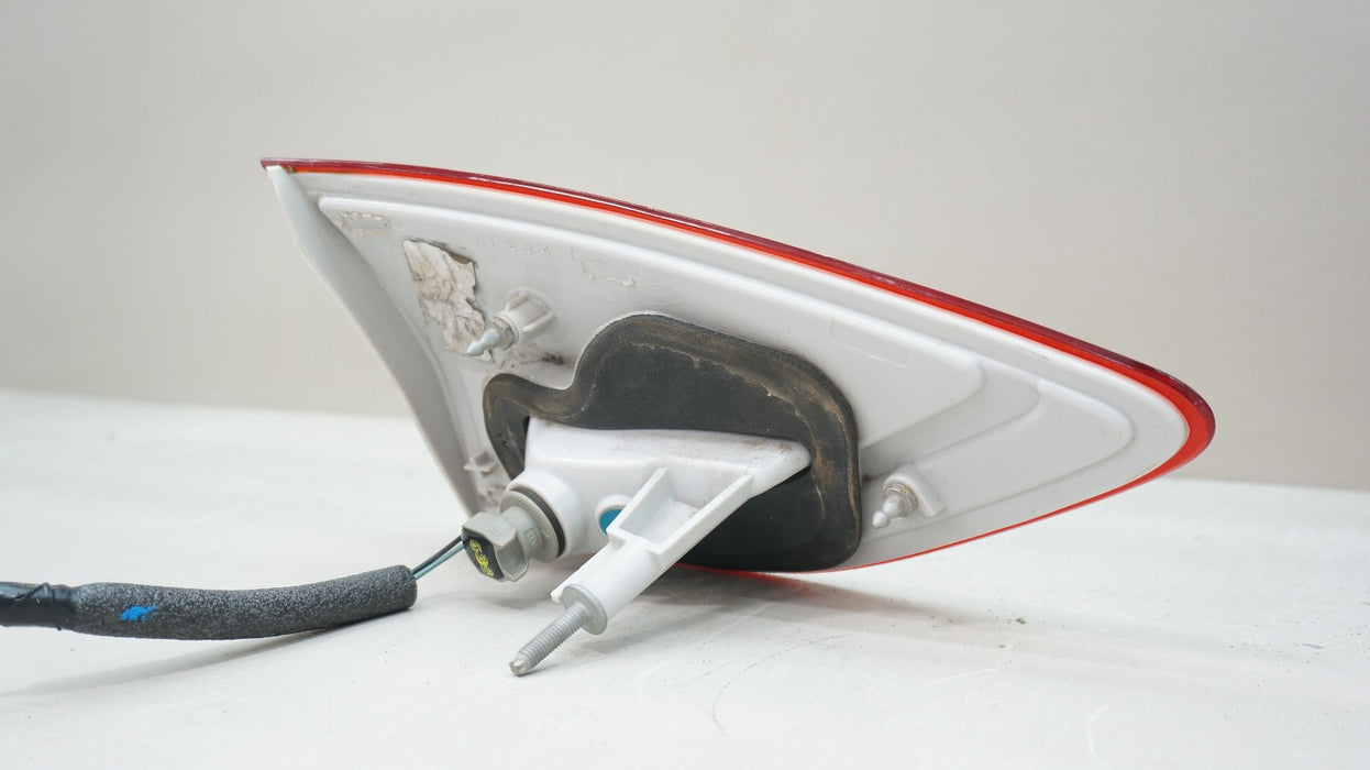 2013-2016 FORD ESCAPE REAR RIGHT PASSENGER SIDE INNER TAIL LIGHT OEM