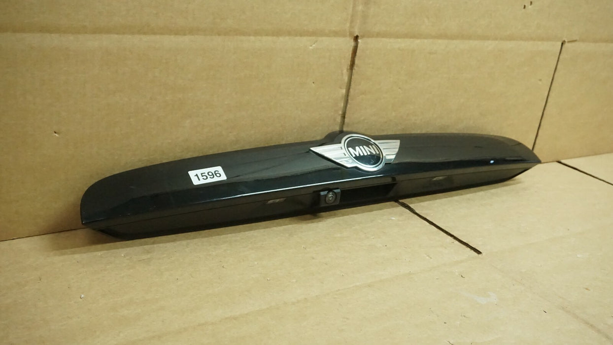 2017-2018 MINI COOPER COUNTRYMAN F60 REAR TRUNK MOLDING LICENSE W/ CAMERA OEM