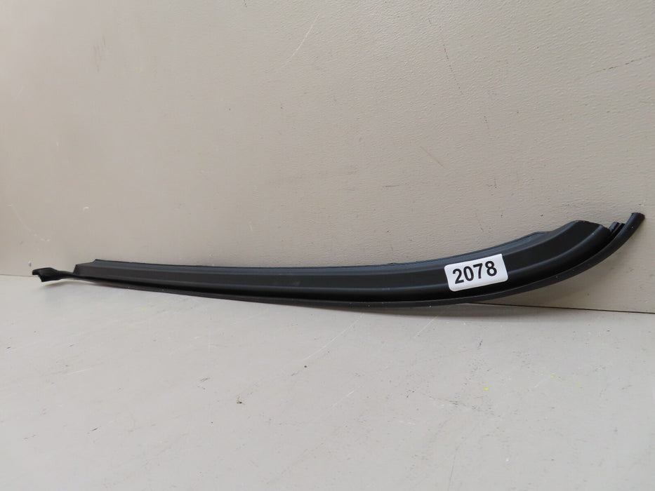 2021-2023 FORD MUSTANG MACH-E LIFTGATE REAR LEFT DRIVER ANTI PINCH MOLDING OEM