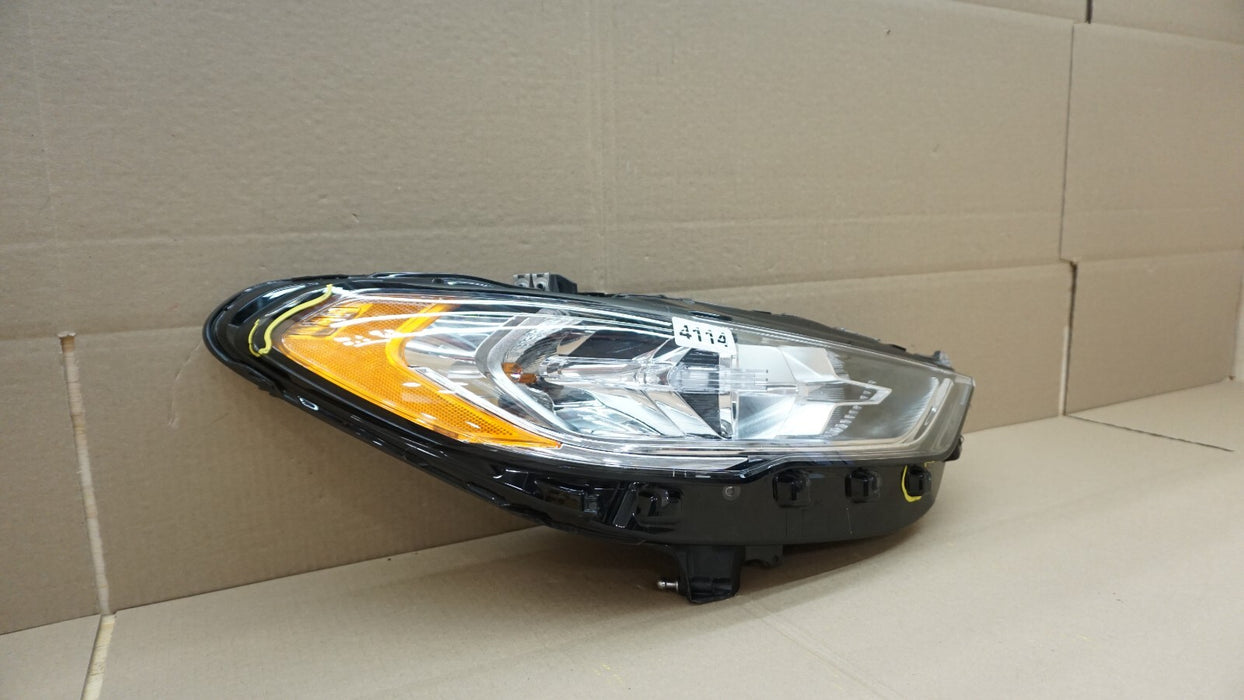 2017-2020 FORD FUSION FRONT RIGHT PASSENGER SIDE HEADLIGHT HALOGEN OEM