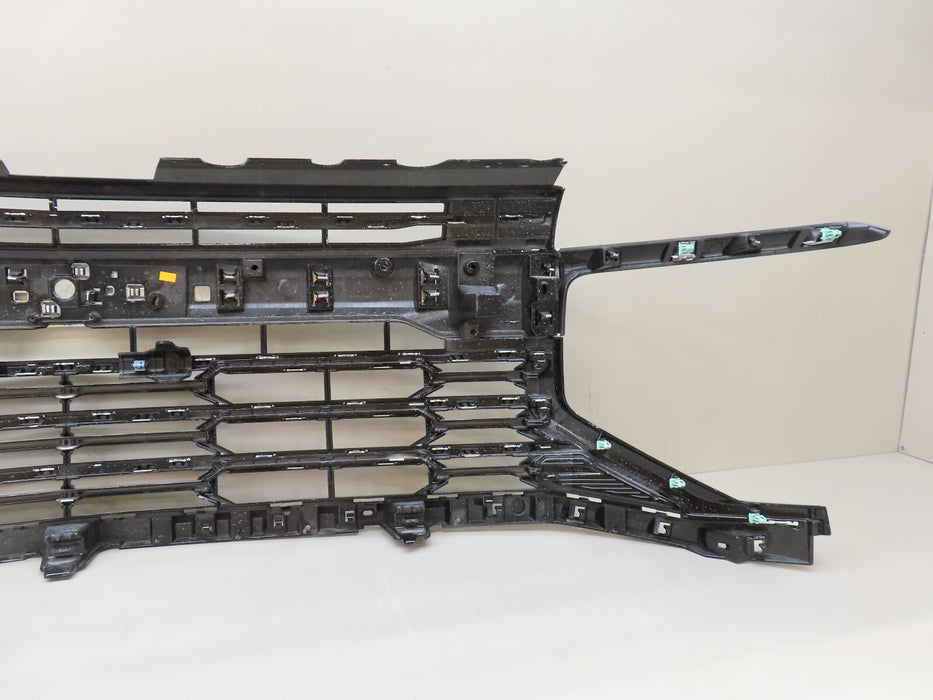 2025 CHEVROLET TAHOE/ SUBURBAN FRONT RADIATOR GRILL GRILLE OEM