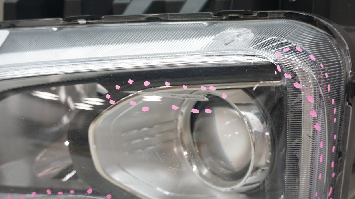2018-2020 HYUNDAI KONA FRONT LEFT SIDE HEADLIGHT LAMP HALOGEN OEM 92101-J9XXX