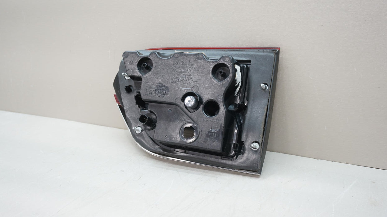 2014-2021 JEEP GRAND CHEROKEE REAR LEFT DRIVER SIDE INNER TAIL LIGHT OEM