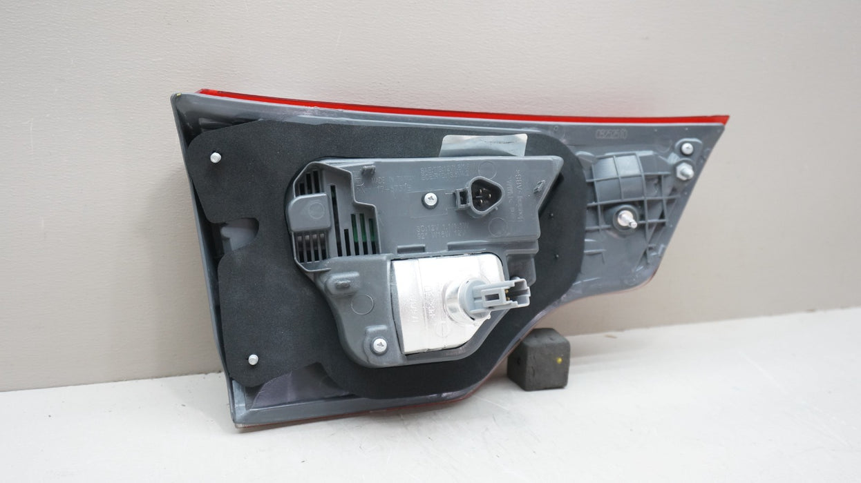 2017-2019 TOYOTA HIGHLANDER REAR RIGHT SIDE INNER TAIL LIGHT AFTERMARKET CAPA