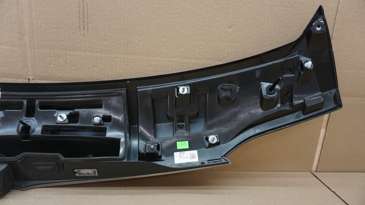 2016-2019 MASERATI LEVANTE REAR TRUNK LID GATE SPOILER WING OEM 670042733