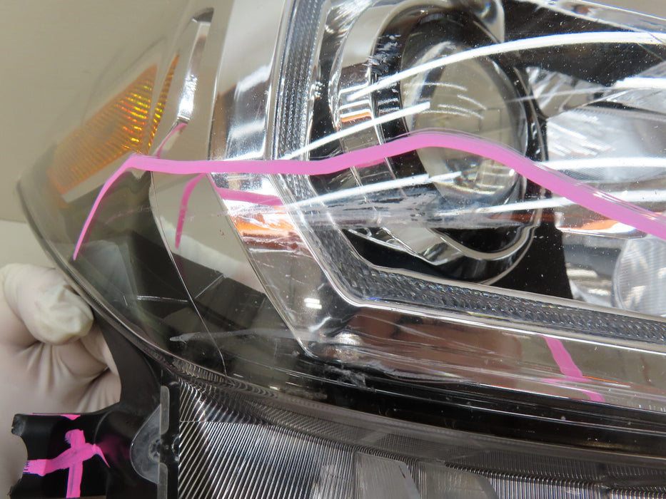 2016-2020 TOYOTA TACOMA FRONT RIGHT PASSENGER HEADLIGHT HALOGEN OEM