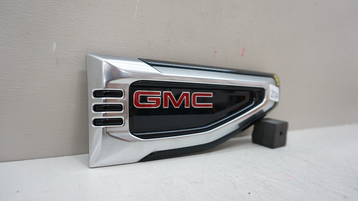 2025-2026 GMC YUKON FRONT RIGHT PASSENGER SIDE FENDER EMBLEM BADGE OEM