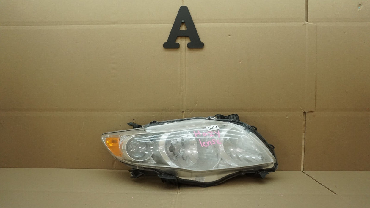 2011-2013 TOYOTA COROLLA FRONT RIGHT PASSENGER SIDE HEADLIGHT HALOGEN