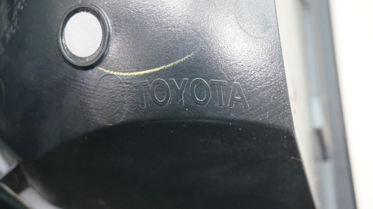 2016-2023 TOYOTA TACOMA REAR RIGHT PASSENGER SIDE TAIL LGIHT OEM