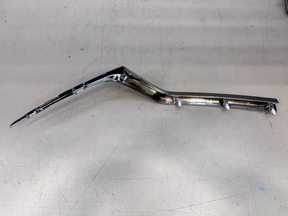 2017-2019 HONDA CR-V RH FRONT GRILLE MOLDING OEM 71123-TLA-A000