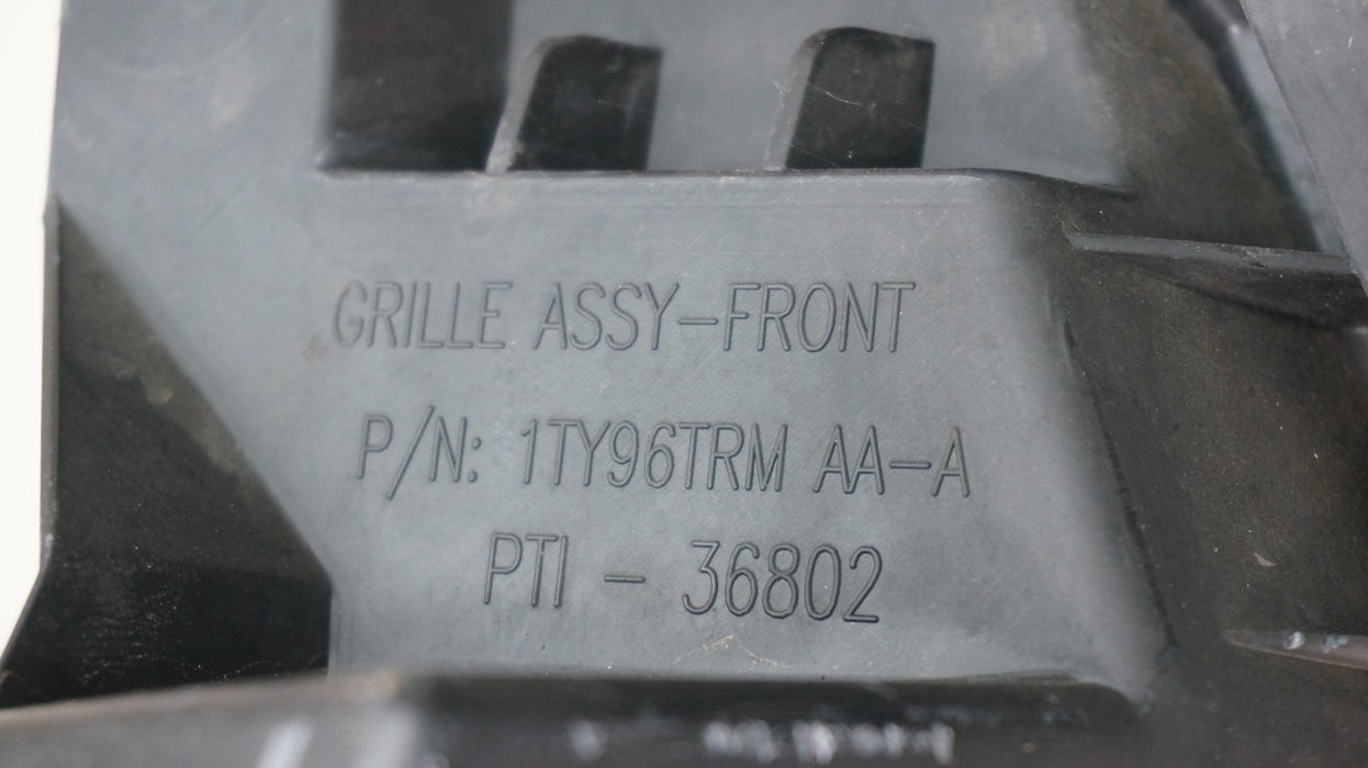 2011-2013 JEEP GRAND CHEROKEE FRONT BUMPER RADIATOR GRILLE OEM
