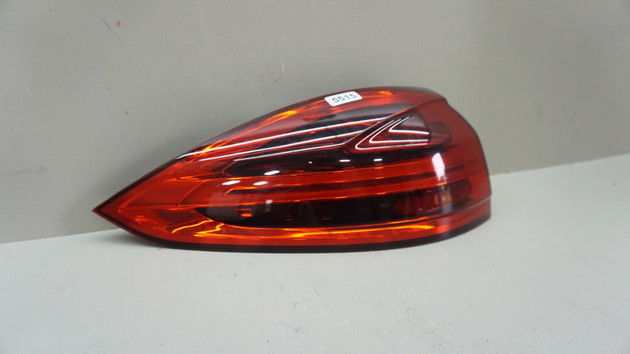 2015-2017 PORSCHE CAYENNE REAR LEFT DRIVER SIDE OUTER TAIL LIGHT OEM 7P5945207R