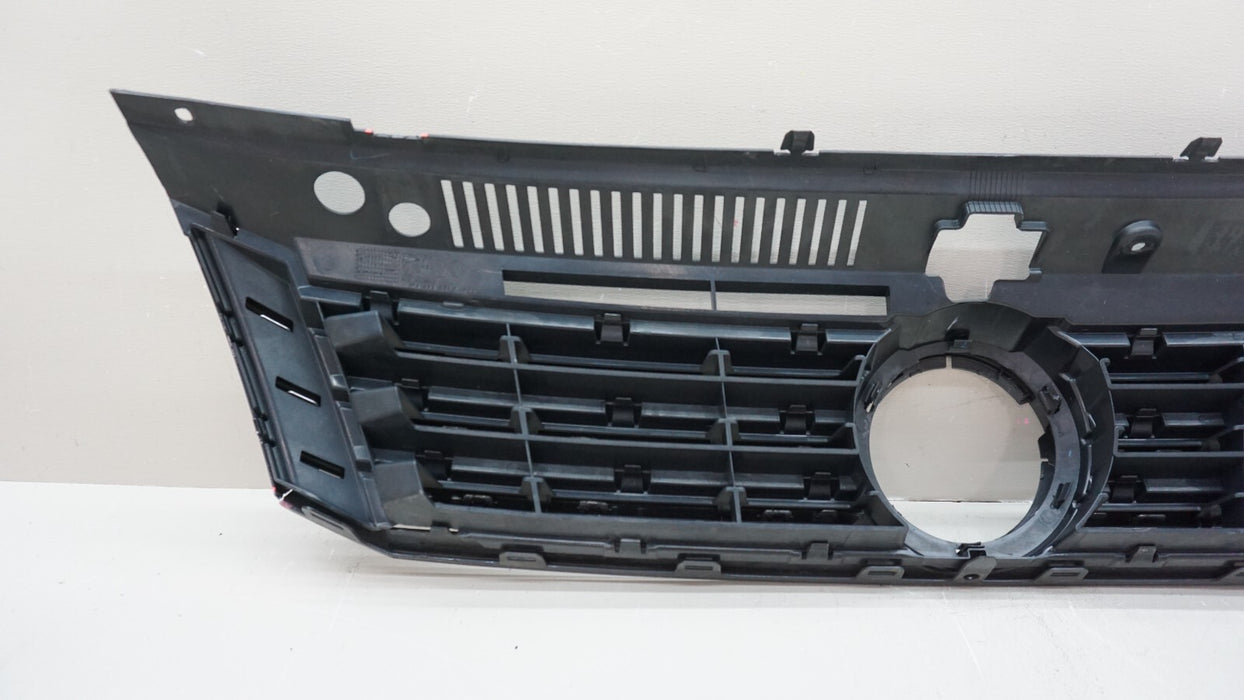 2016-2018 VOLKSWAGEN PASSAT FRONT UPPER GRILLE 561.853.653.A OEM 16 17 18