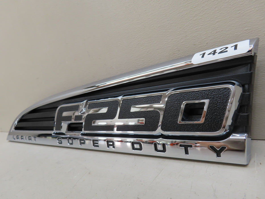 2011-2016 FORD F250 F-250 SD LARIAT FRONT LEFT DRIVER SIDE FENDER EMBLEM OEM