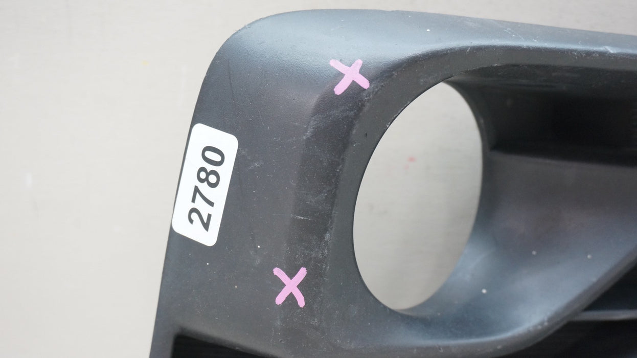 2017-2020 NISSAN PATHFINDER FRONT RIGHT PASSENGER SIDE FOGLIGHT BEZEL 622569PF0B