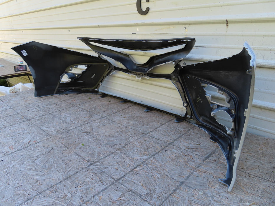 2018-2019 TOYOTA CAMRY SE XSE SEDAN FRONT BUMPER COVER PANEL OEM 52119-06E20