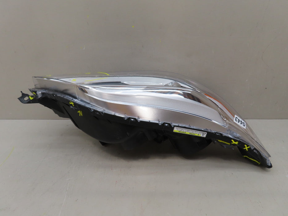 2015-2019 TOYOTA SIENNA SE FRONT RIGHT PASSENGER SIDE HEADLIGHT HALOGEN OEM
