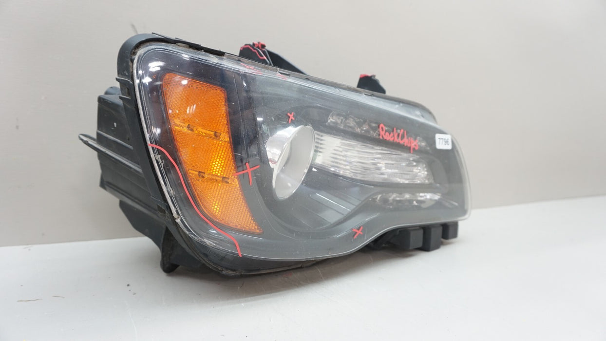 2012-2014 CHRYSLER 300 FRONT RIGHT SIDE HEADLIGHT LAMP HALOGEN OEM BAM92153000
