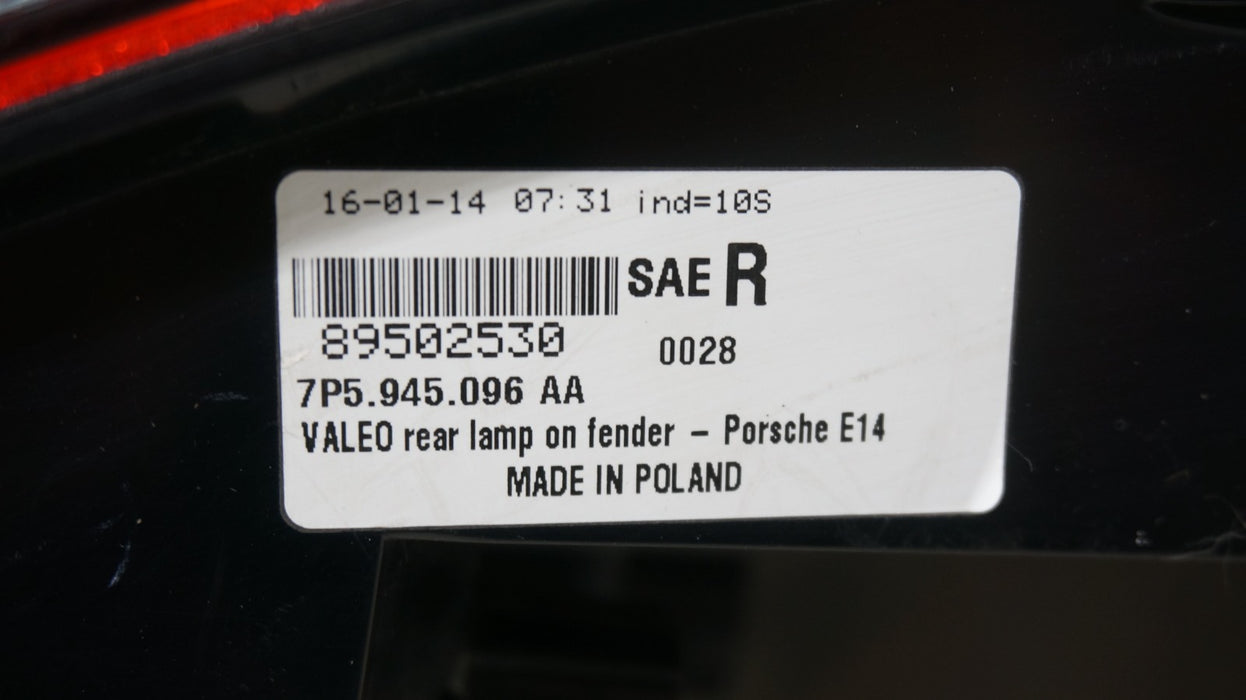 2011-2014 PORSCHE CAYENNE RH RIGHT REAR TAIL LIGHT OUTER 7P5.945.096 AA OEM