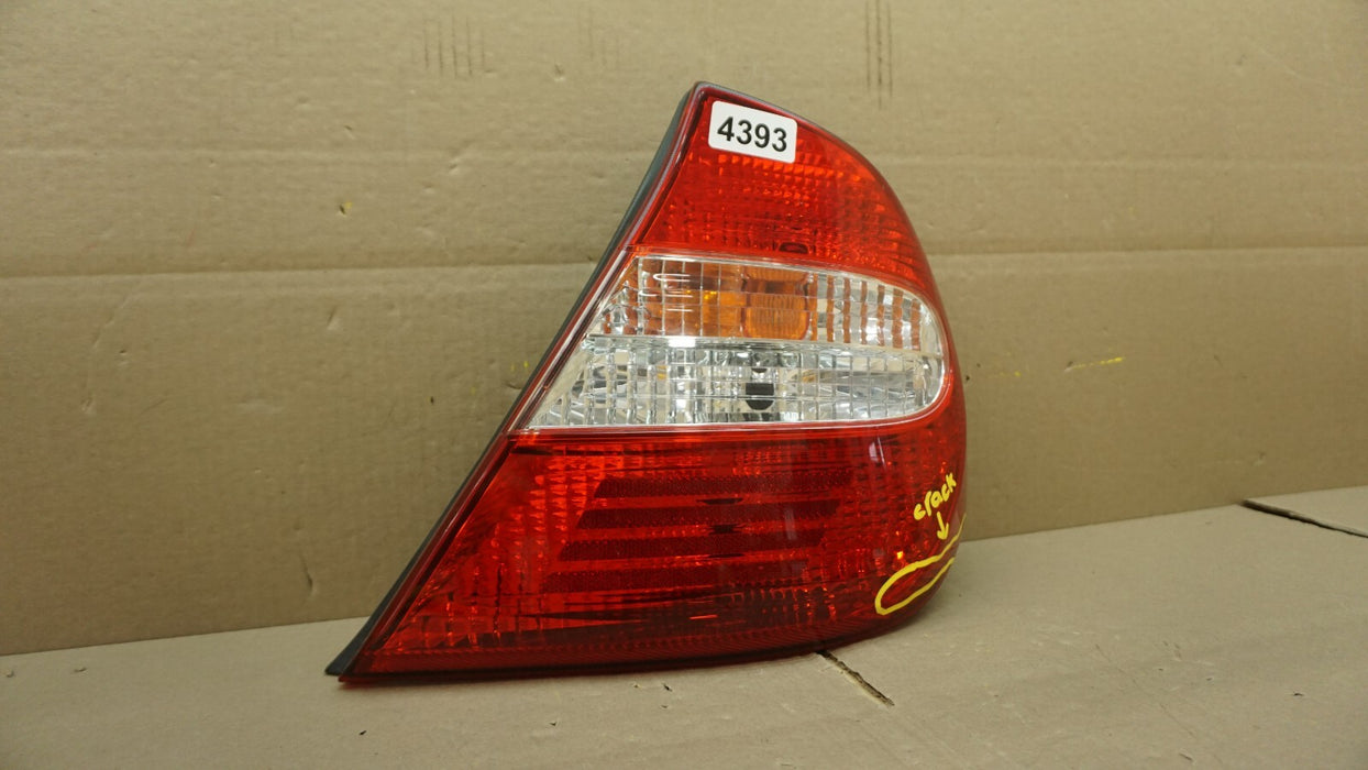 2002-2004 TOYOTA CAMRY RIGHT PASSENGER SIDE TAIL LIGHT HALOGEN OEM 02 03 04