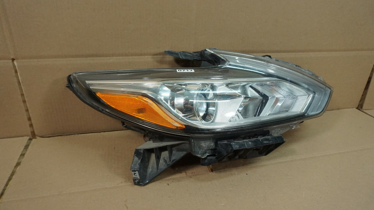 2016-2018 NISSAN ALTIMA RIGHT PASSENGER SIDE HEADLIGHT HALOGEN LAMP LENS OEM