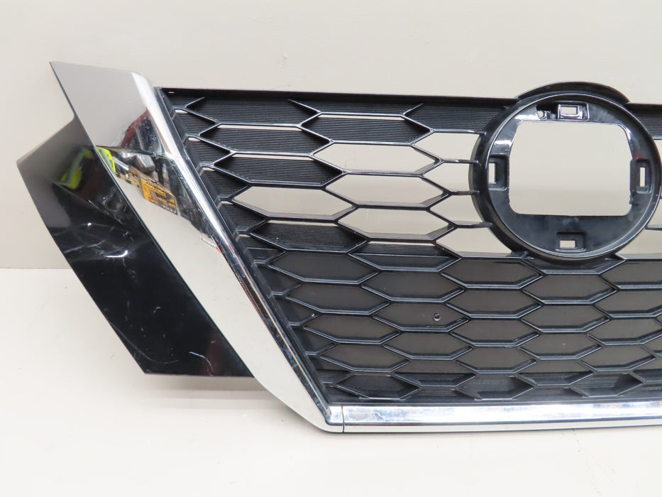 2020-2022 NISSAN SENTRA FRONT BUMPER RADIATOR GRILLE GRILL W/ CHROME MOLDING OEM