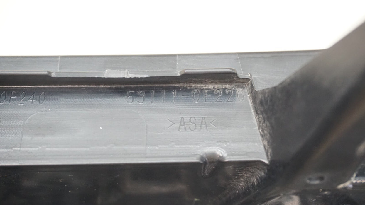 2017-2019 TOYOTA HIGHLANDER FRONT UPPER RADIATOR GRILLE OEM 53111-0E220