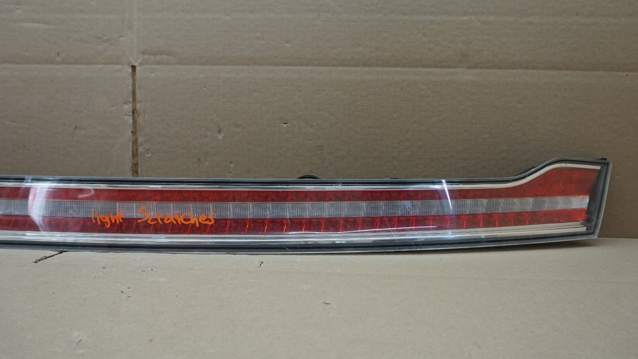 2013-2020 LINCOLN MKZ TRUNK LID REAR CENTER TAILLIGHT TAIL LIGHT LAMP LED OEM