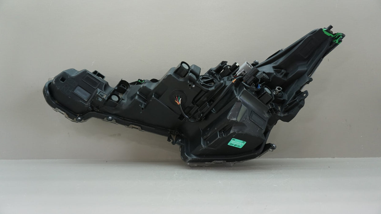 2020-2022 TOYOTA COROLLA HYBRID FRONT RIGHT PASSENGER SIDE HEADLIGHT OEM