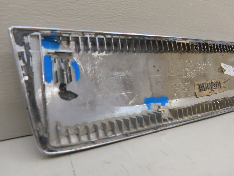2015-2020 CADILLAC ESCALADE FRONT LEFT DRIVER SIDE DOOR MOLDING OEM
