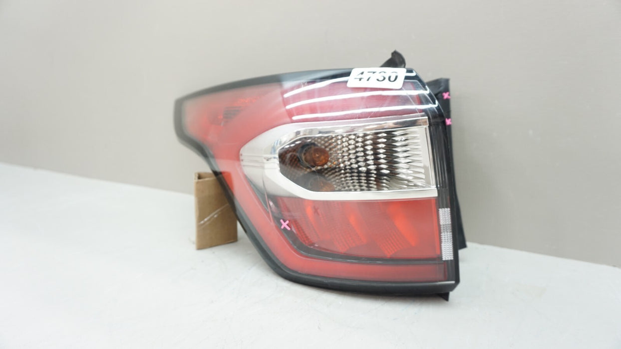 2017-2019 FORD ESCAPE REAR LEFT DRIVERS SIDE TAIL LIGHT OEM 17 18 19