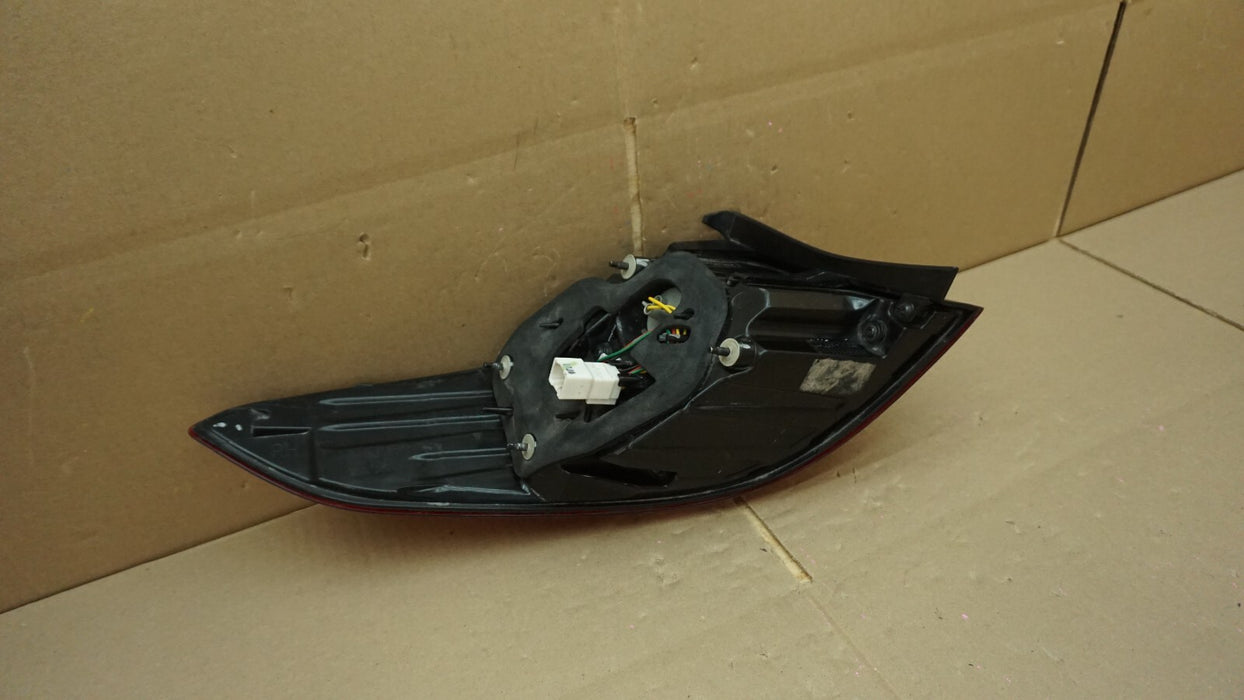 2015-2017 HYUNDAI SONATA REAR LEFT DRIVER SIDE TAIL LIGHT HALOGEN OEM 15 16 17