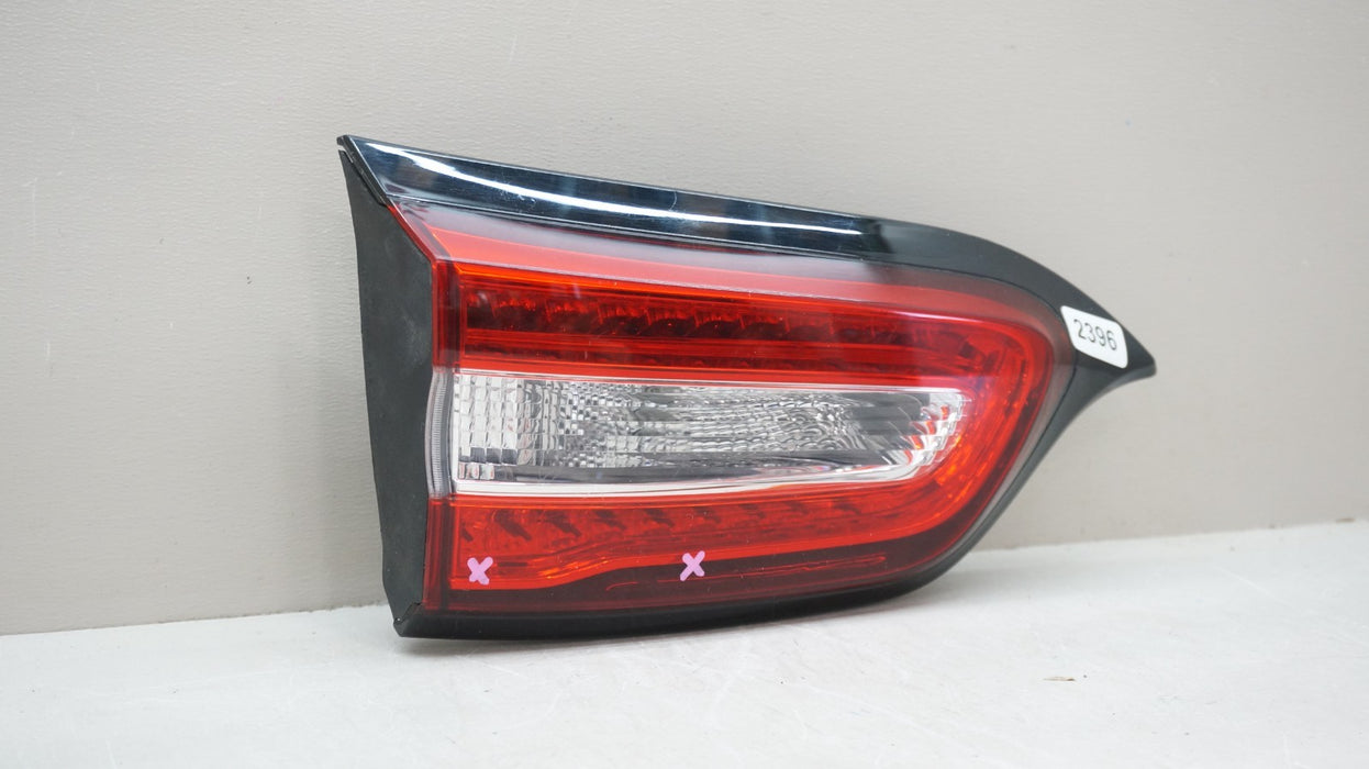 2014-2018 JEEP CHEROKEE REAR LEFT DRIVERS SIDE INNER TAIL LIGHT OEM