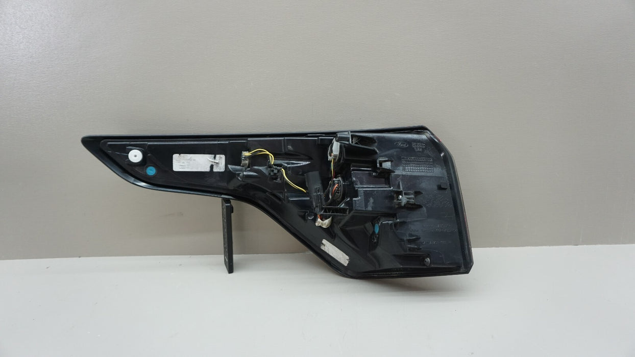 2017-2019 FORD ESCAPE RIGHT PASSENGER OUTER TAIL LIGHT LED OEM GJ54-13404-A