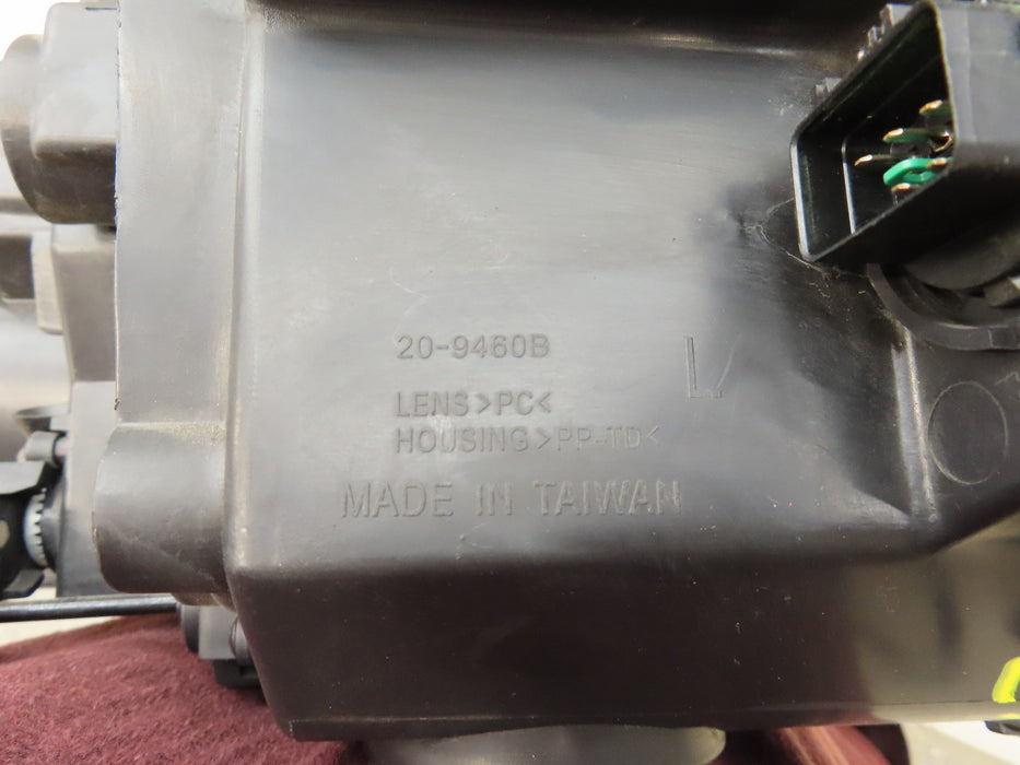 2014-2016 KIA FORTE FRONT LEFT DRIVER SIDE HEADLIGHT OEM 9316